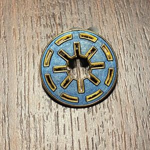 Disney Parks Star Wars Empire Emblem Black Silver Circle Pin Trading 2016
